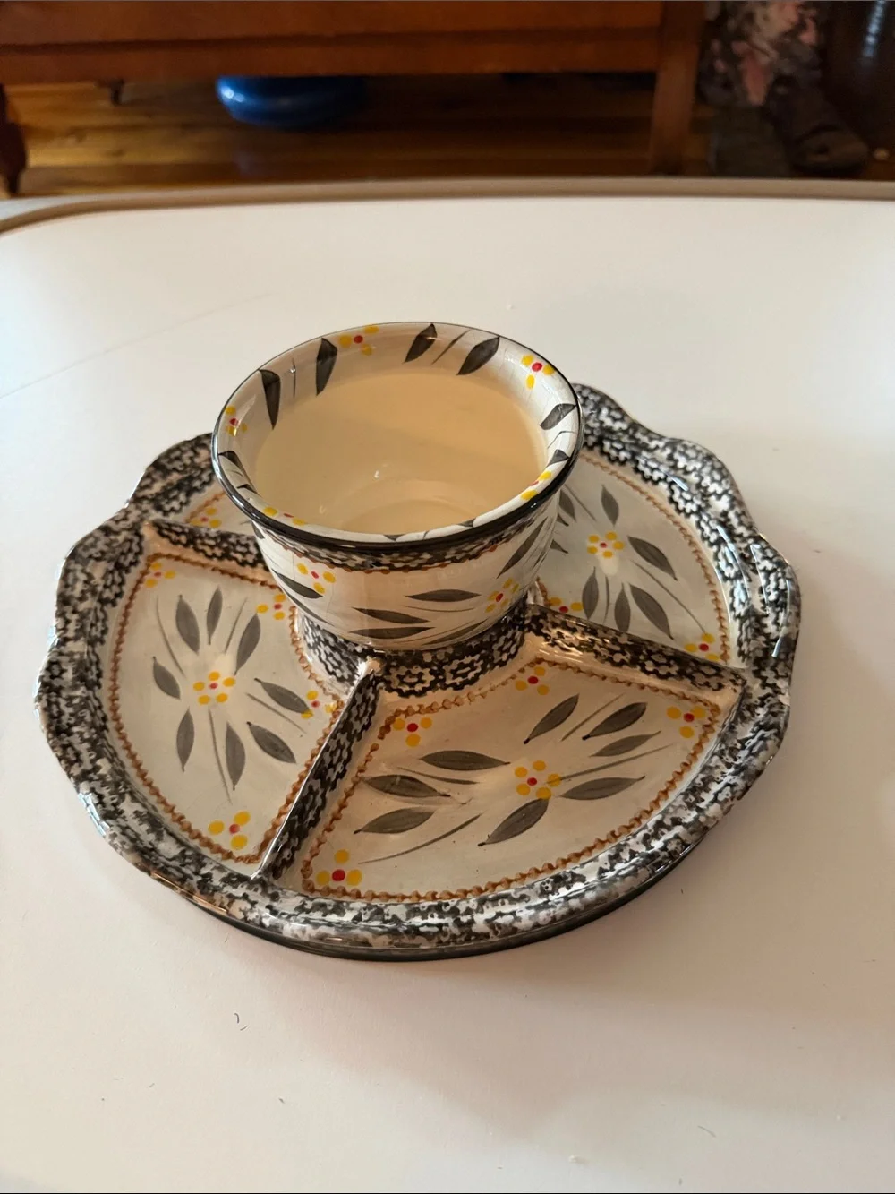 Temp-tations chip and dip set. Black floral. As Is!